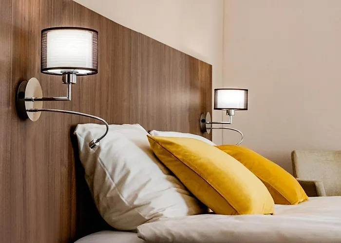 Hotell Furdo 3*